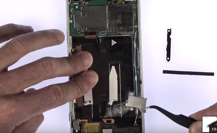 Changement d'écran (vitre+châssis+LCD) sur Xperia Z5 photo 1