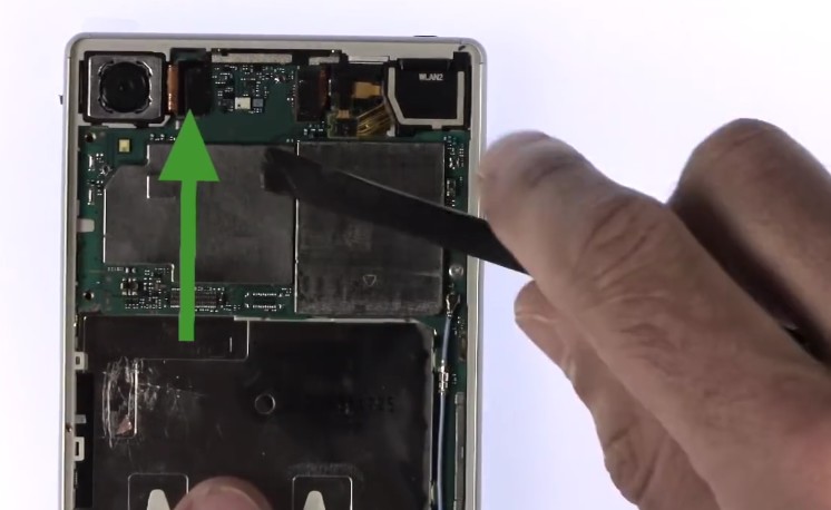 Changement d'écran (vitre+châssis+LCD) sur Xperia Z5 photo 1