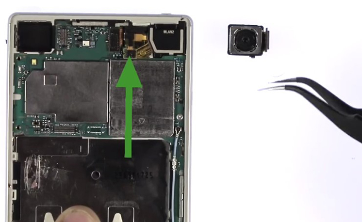 Changement d'écran (vitre+châssis+LCD) sur Xperia Z5 photo 1