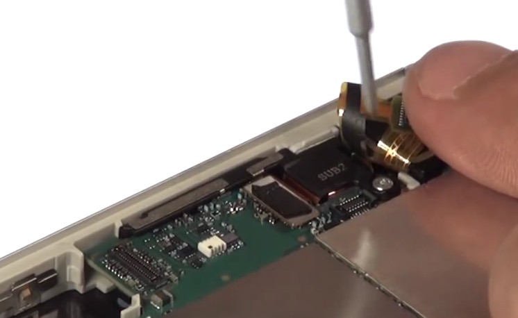 Changement d'écran (vitre+châssis+LCD) sur Xperia Z5 photo 1