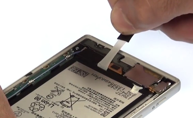 Changement de batterie sur Xperia Z5 photo 1