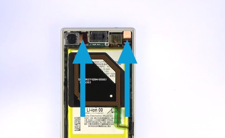 Changement d'écran (vitre+châssis+LCD) sur Xperia Z5 Compact photo 1