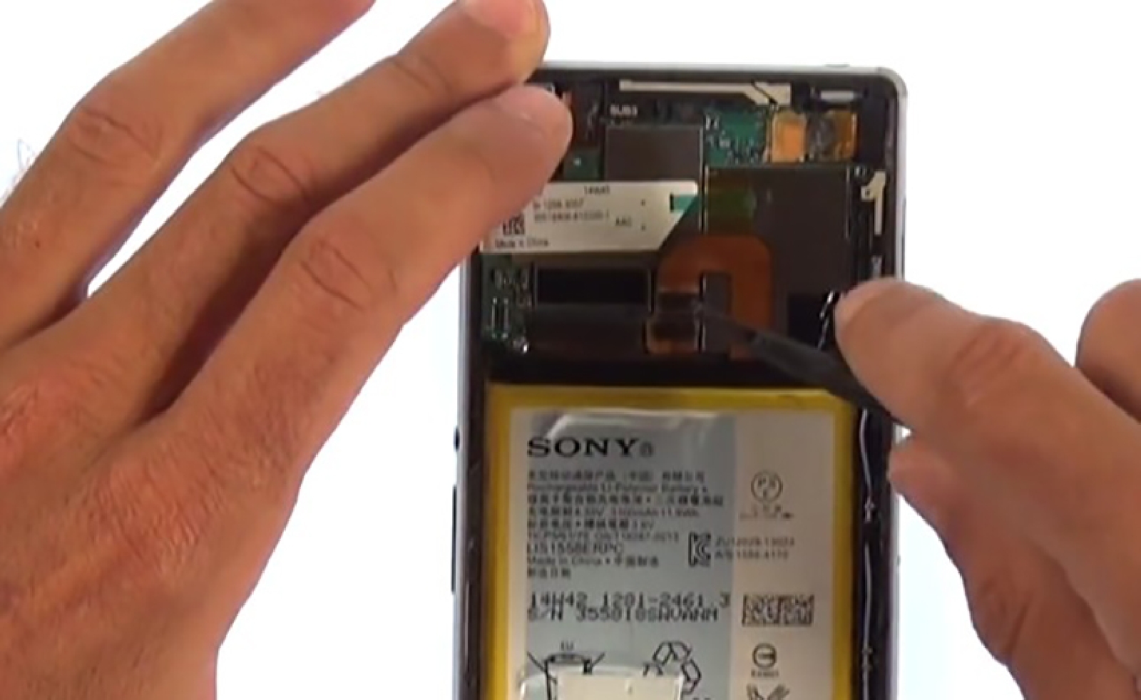 Changement d'écran (vitre+châssis+LCD) sur Xperia Z3 photo 1