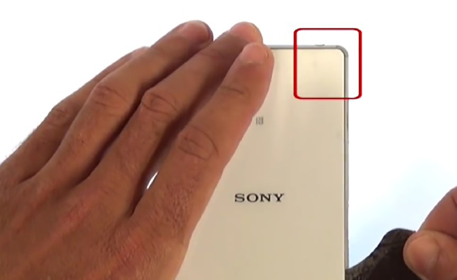 Changement de batterie sur Xperia Z3 photo 2