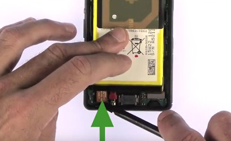 Changement d'écran (vitre+châssis+LCD) sur Xperia Z3 Compact photo 1