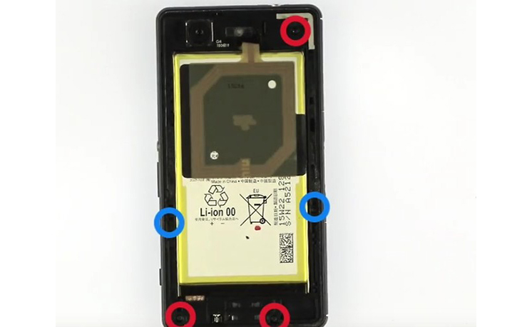 Changement d'écran (vitre+châssis+LCD) sur Xperia Z3 Compact photo 1