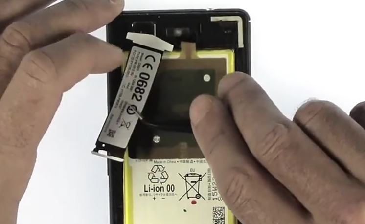 Changement de batterie sur Xperia Z3 Compact photo 1