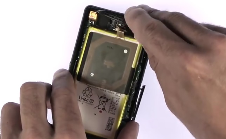 Changement de batterie sur Xperia Z3 Compact photo 1
