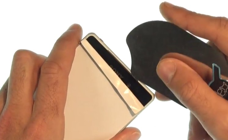 Changement d'écran (vitre+châssis+LCD) sur Xperia Z2 photo 1