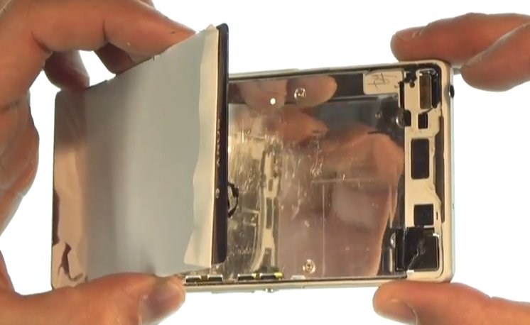Changement d'écran (vitre+châssis+LCD) sur Xperia Z2 photo 1