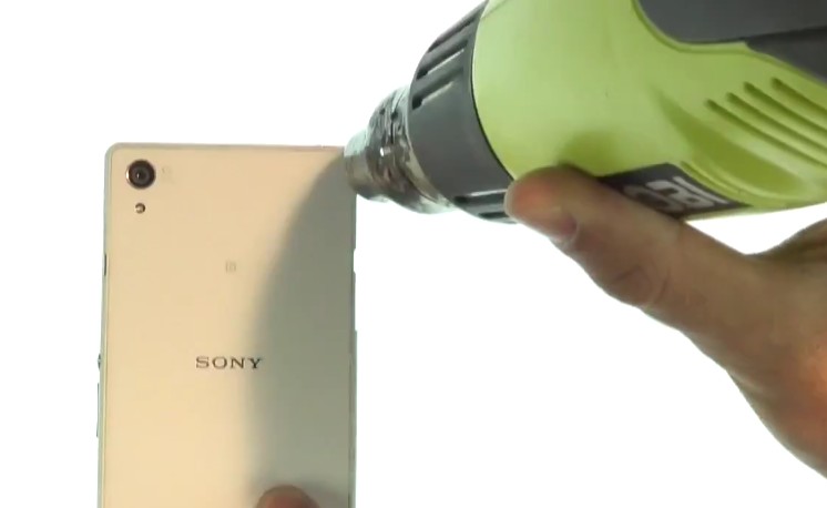 Changement de batterie sur Xperia Z2 photo 1