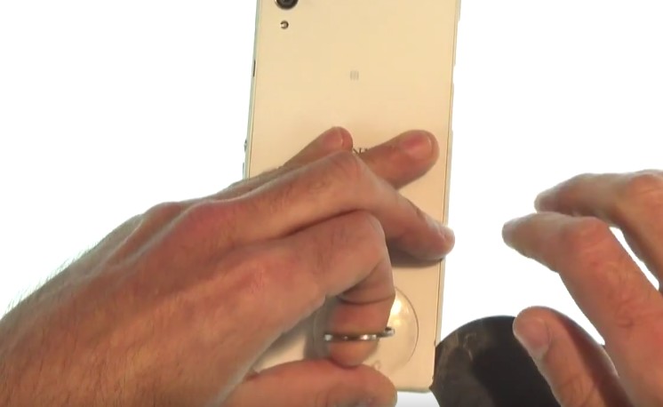 Changement de vitre arrière sur Xperia Z2 photo 1