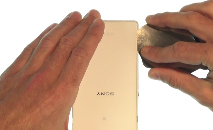 Changement de vitre arrière sur Xperia Z2 photo 1