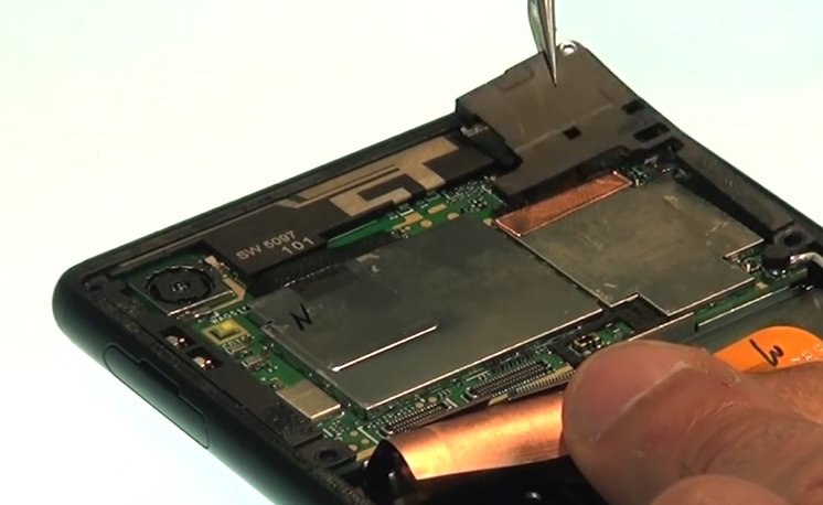 Changement d'écran (vitre+LCD) sur Xperia M4 Aqua photo 1