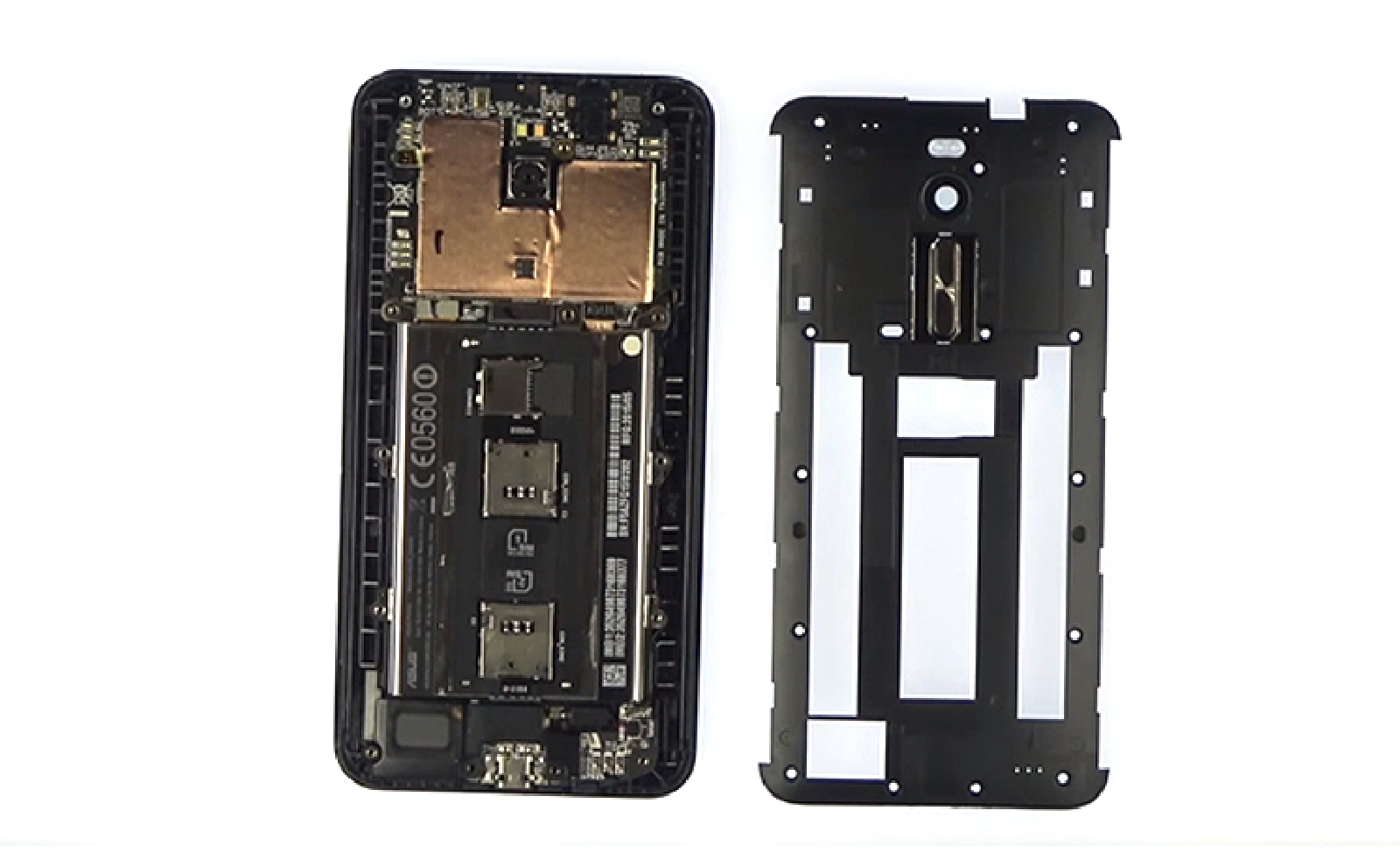 Changement du bloc d'écran (vitre+châssis+LCD) sur Zenfone 2 ZE551ML photo 3