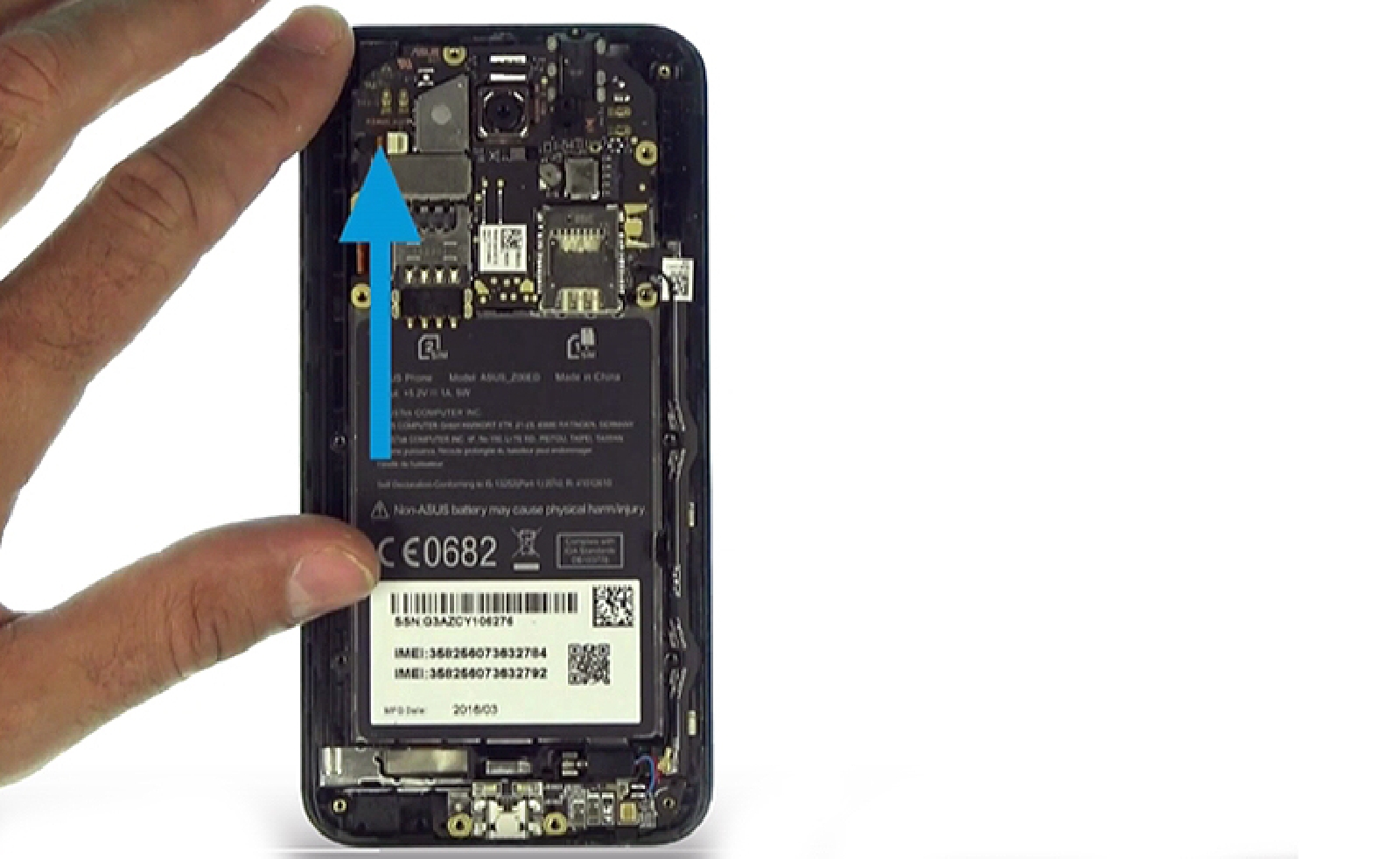 Changement d'écran (vitre+châssis+LCD) sur Zenfone 2 Laser ZE500KL photo 1