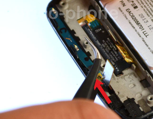 Changement d'écran (vitre+châssis+LCD) sur G2 photo 1