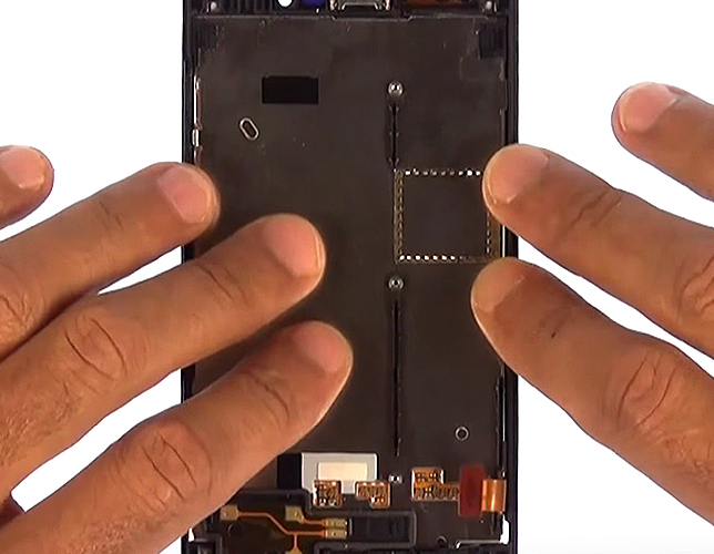 Changement de vitre tactile sur Lumia 820 photo 1