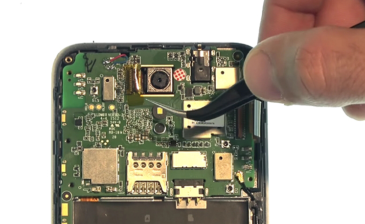 Changement de vitre seule sur Desire 620 photo 1