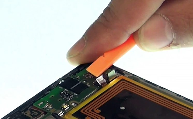 Changement d'écran (vitre+châssis+LCD) sur P8 Lite photo 1