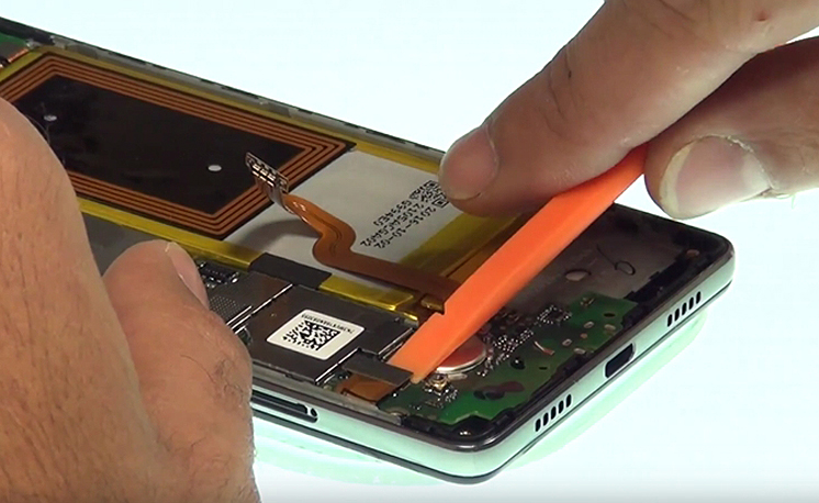 Changement de batterie sur P8 Lite photo 1