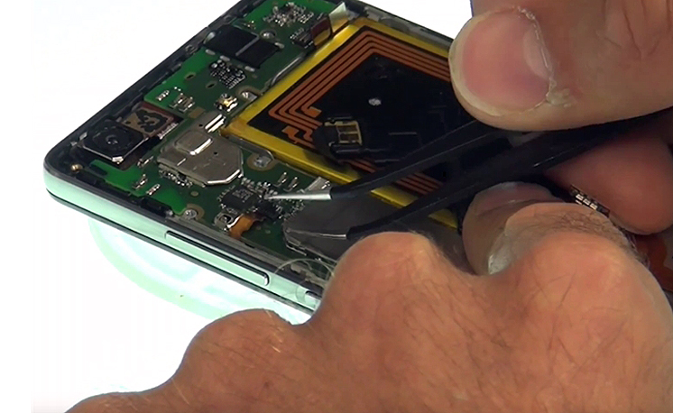 Changement de batterie sur P8 Lite photo 1