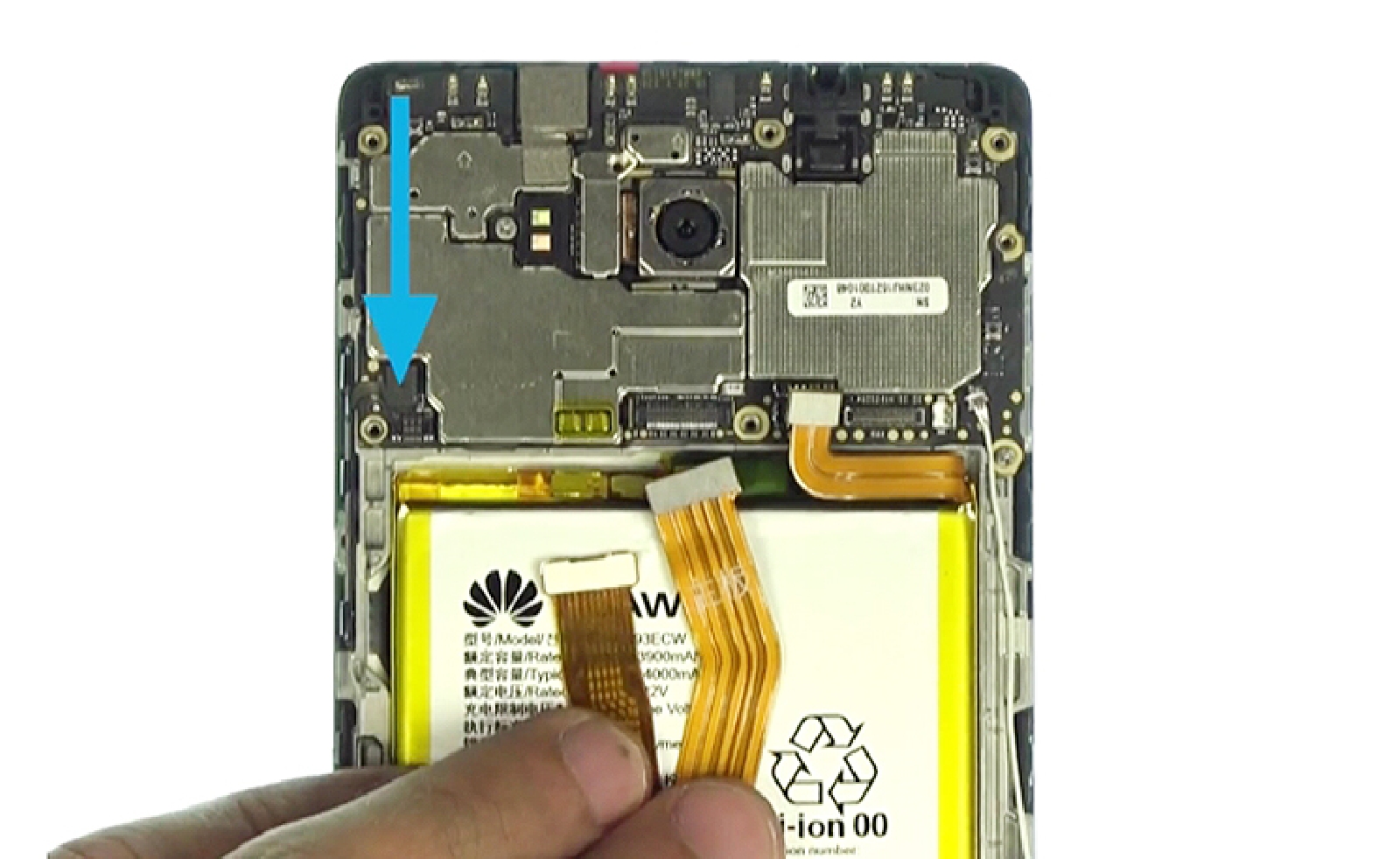 Changement d'écran (vitre+châssis+LCD) sur Mate 8 photo 1