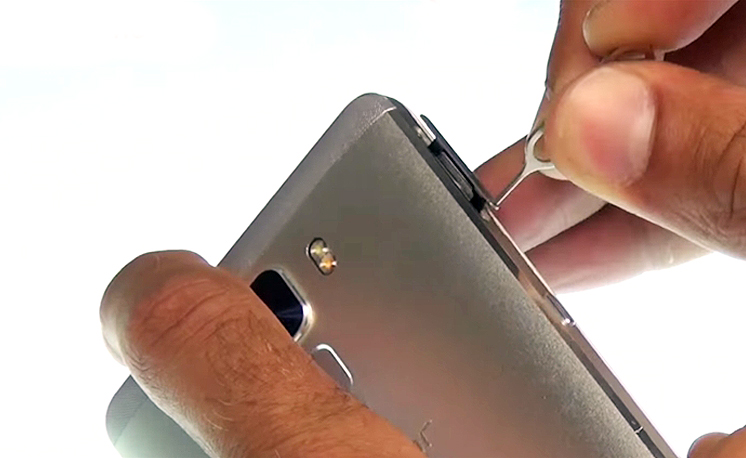 Changement d'écran (vitre+LCD) sur Honor 7 photo 1