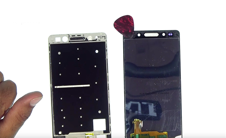 Changement d'écran (vitre+LCD) sur Honor 7 photo 1