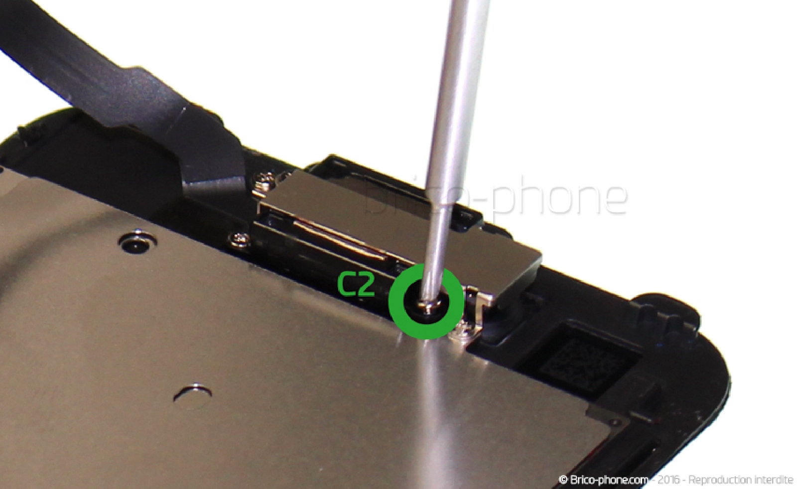 Changement de nappe caméra avant Facetime sur iPhone 7 photo 2