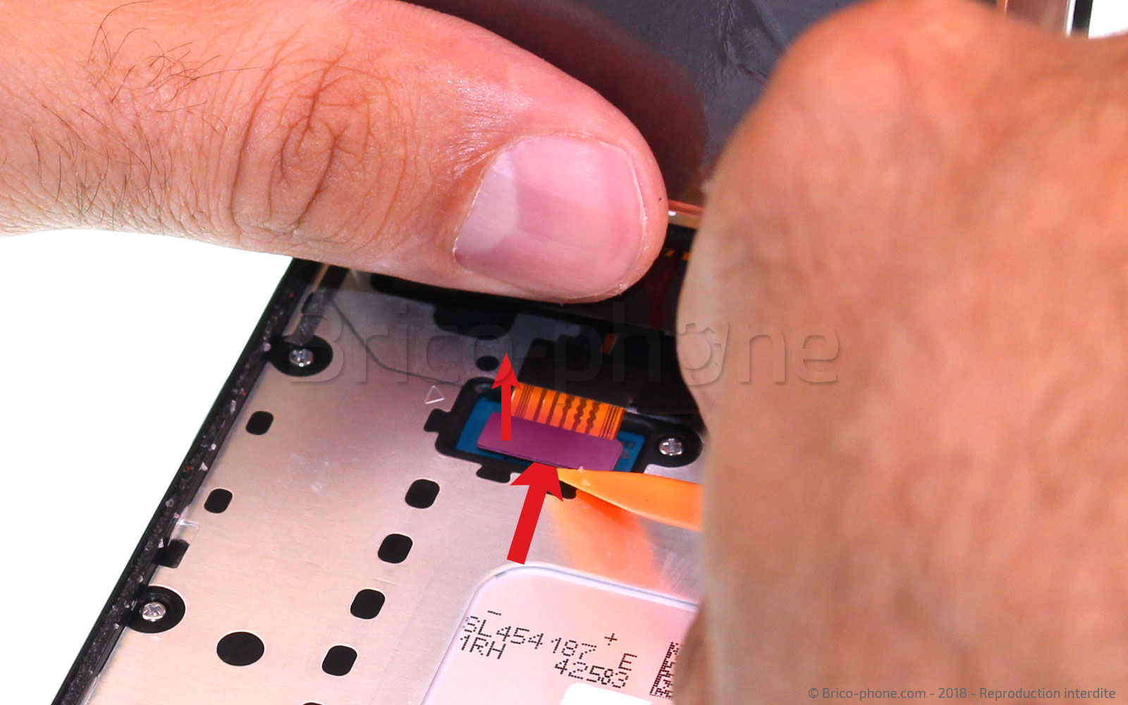 Changement d'écran (vitre+LCD) sur Galaxy J3 2017 photo 3