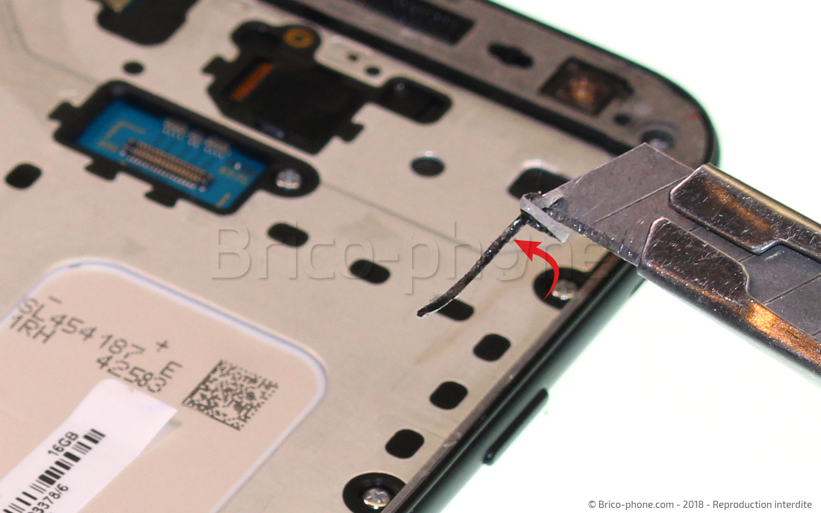 Changement de batterie sur Galaxy J3 2017 photo 2