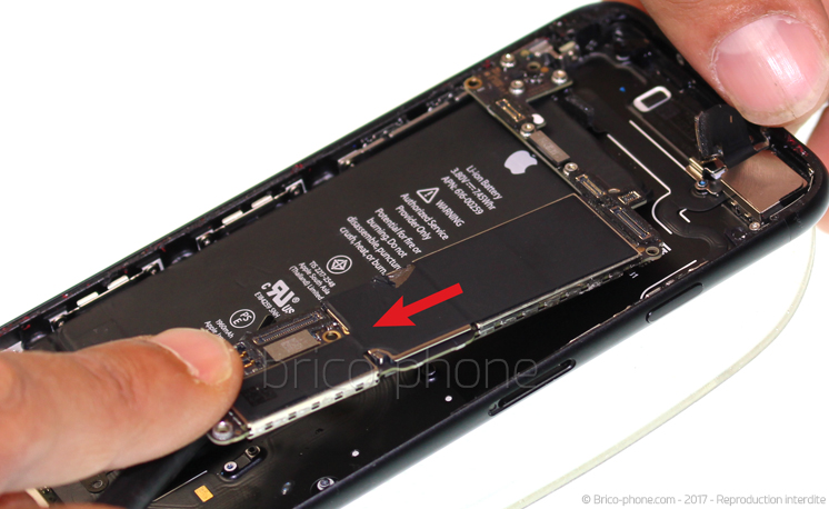 Changement du connecteur de charge sur iPhone 7 photo 2