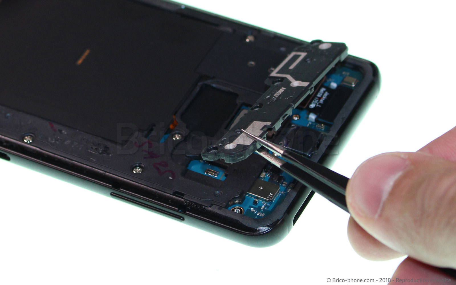 Changement d'écran (vitre+LCD) sur Galaxy A8 2018 photo 4