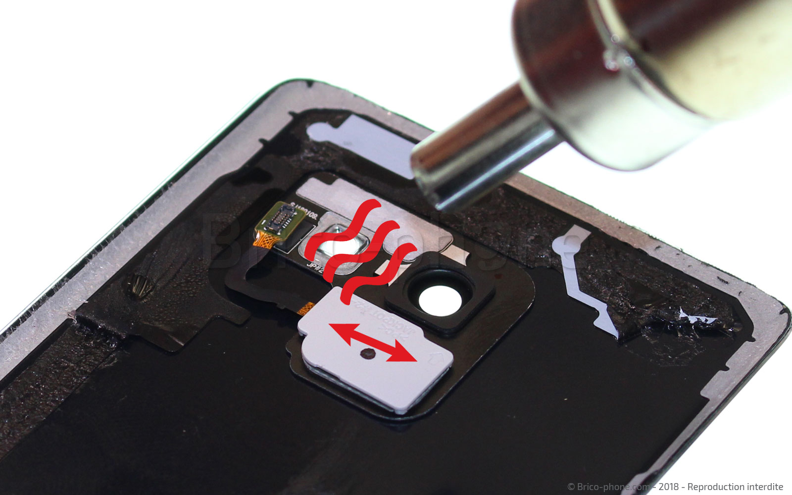 Changement de vitre arrière sur Galaxy A8 2018 photo 1