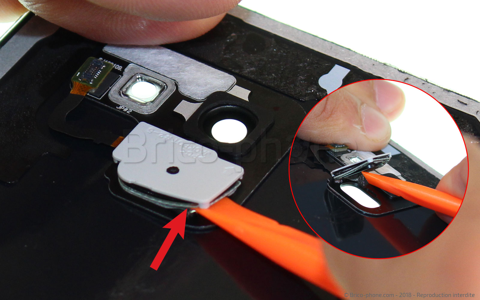 Changement de vitre arrière sur Galaxy A8 2018 photo 2