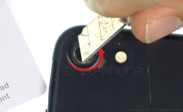 Changement de lentille de protection d'appareil photo sur iPhone 6 Plus photo 1