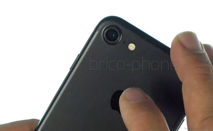 Changement de lentille de protection d'appareil photo sur iPhone 6S Plus photo 3