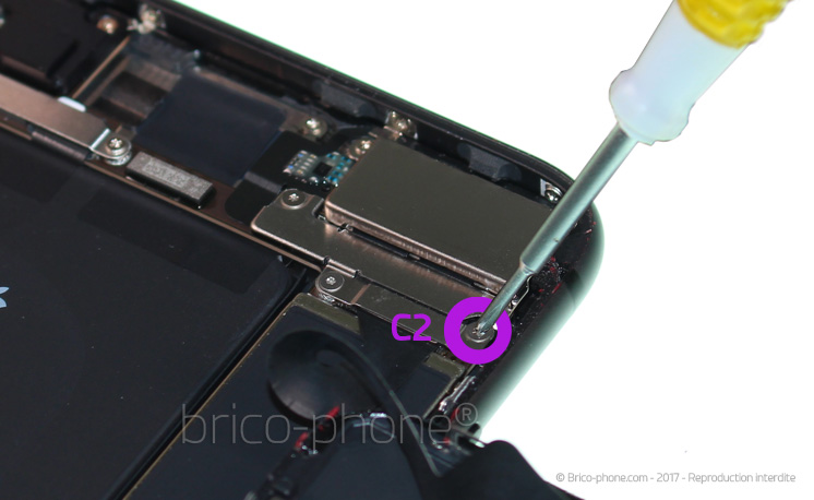 Changement de nappe induction sur iPhone 8 Plus photo 2