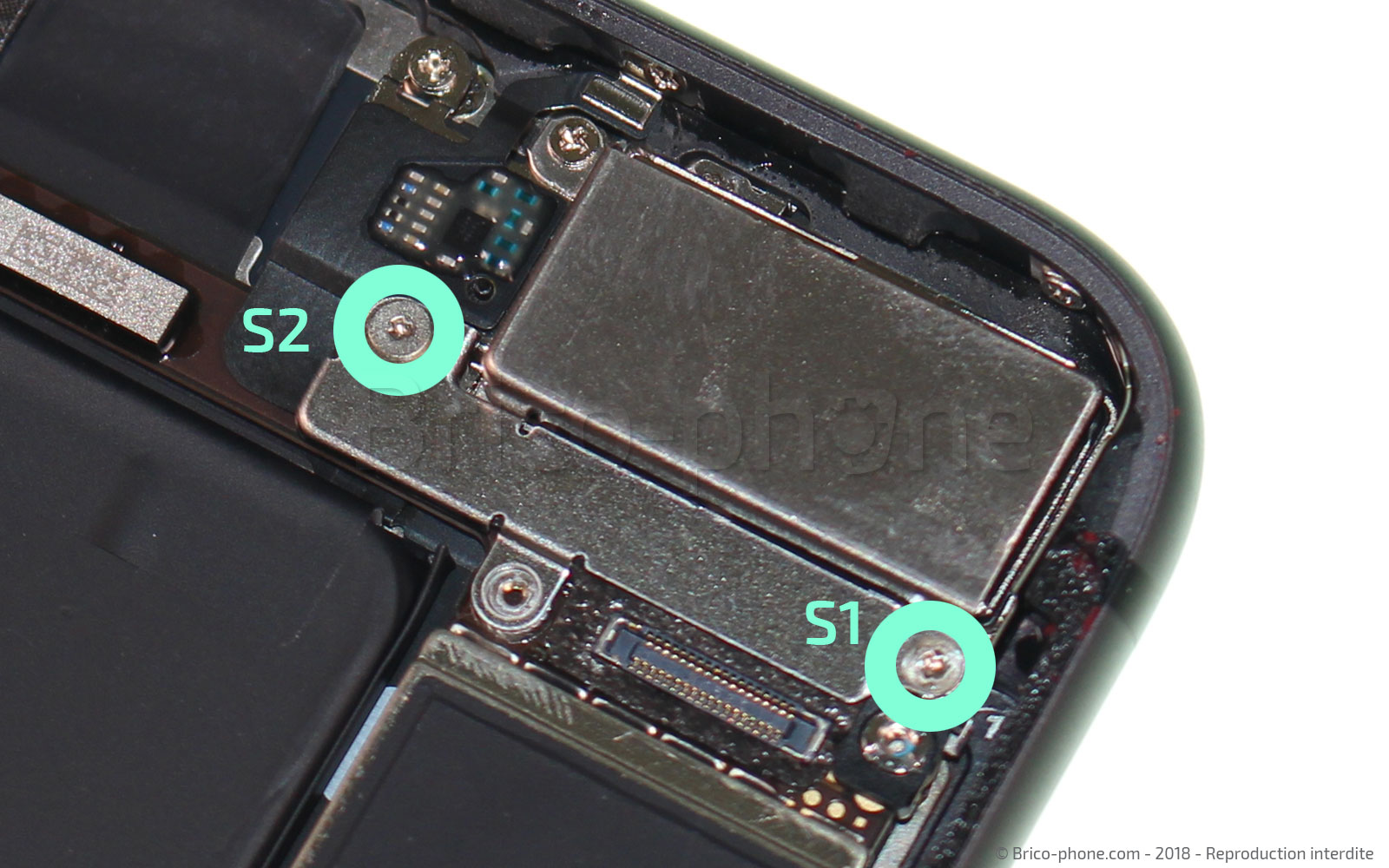 Changement d'antenne WiFi sur iPhone 8 Plus photo 1