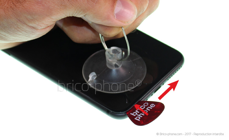 Désoxydation de la carte mère sur iPhone 8 Plus photo 4