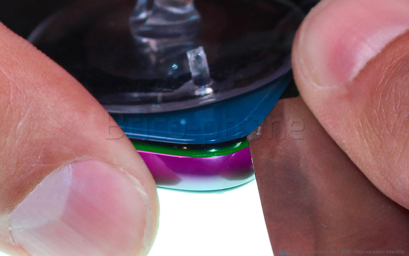 Changement d'écran (vitre+LCD) sur P20 photo 2