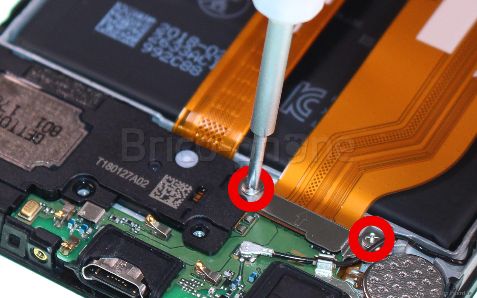 Changement du connecteur de charge sur Honor View 10 photo 2