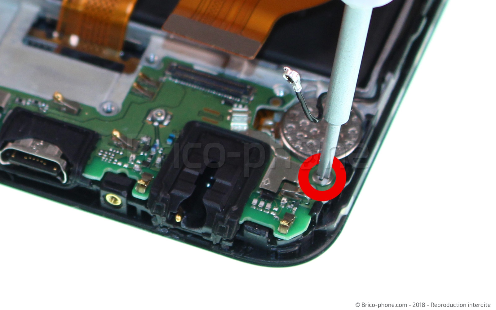 Changement du connecteur de charge sur Honor View 10 photo 4