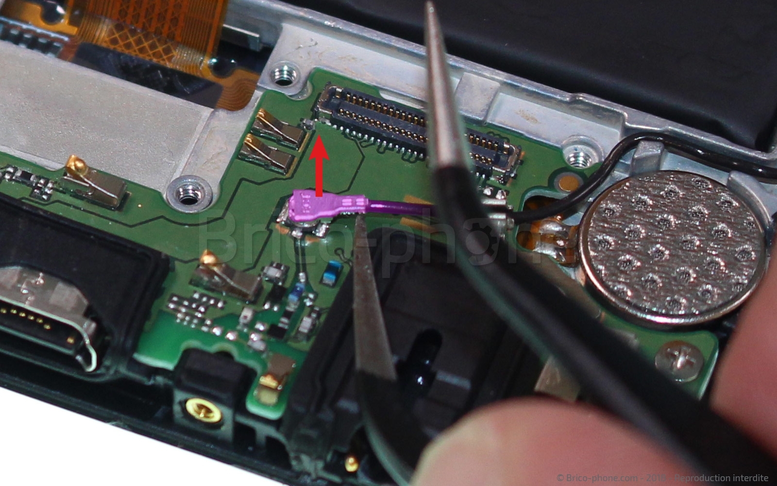 Changement du vibreur sur Honor View 10 photo 2