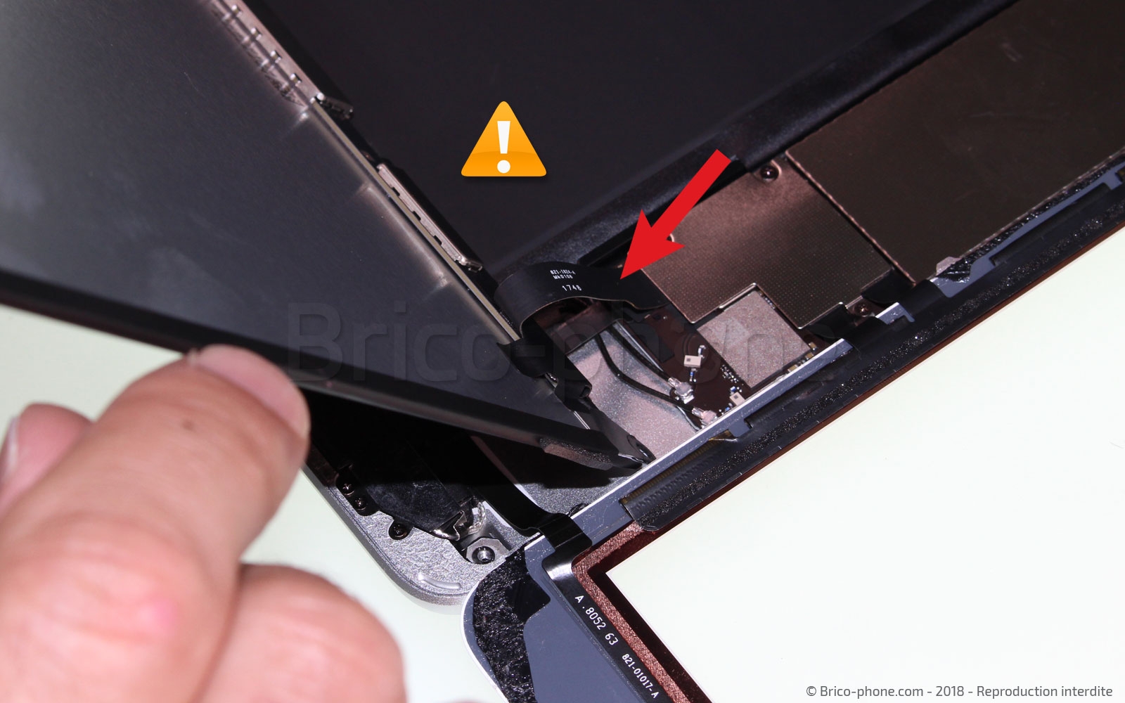 Démontage Complet sur iPad 6 2018 photo 2