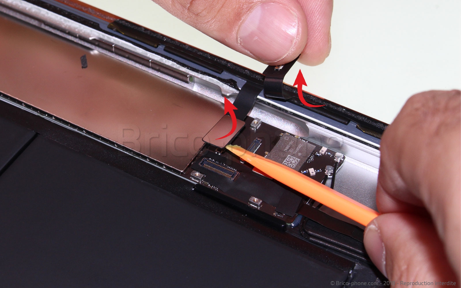 Démontage Complet sur iPad 6 2018 photo 3