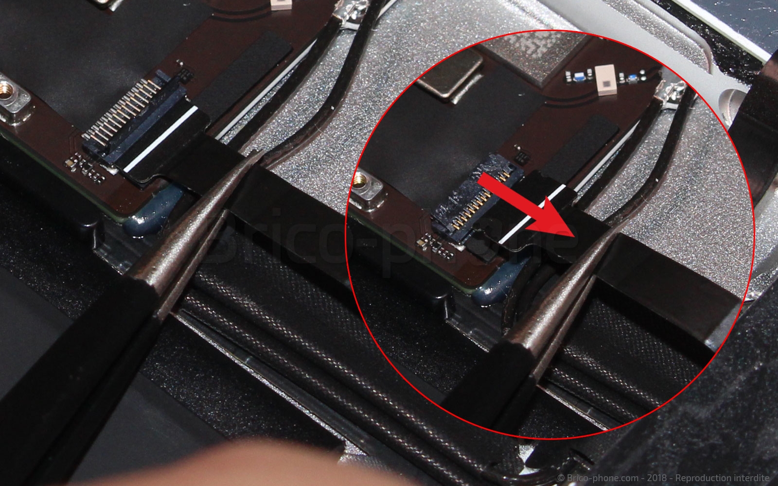 Démontage Complet sur iPad 6 2018 photo 4