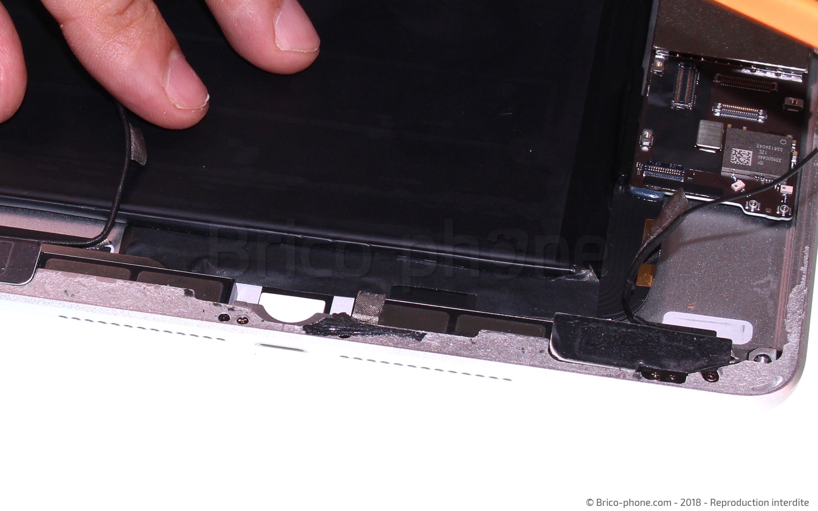 Démontage Complet sur iPad 6 2018 photo 4