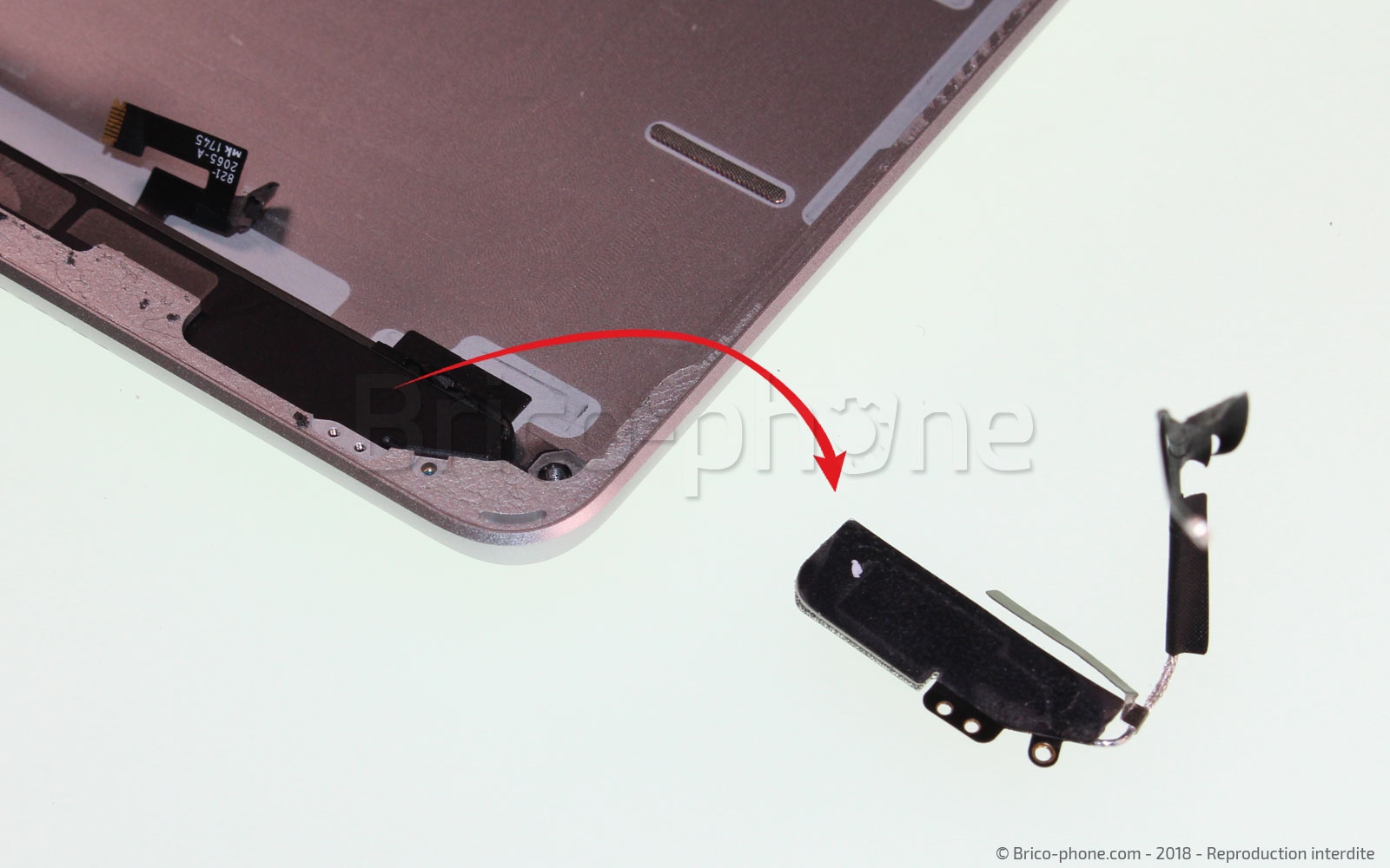 Démontage Complet sur iPad 6 2018 photo 4